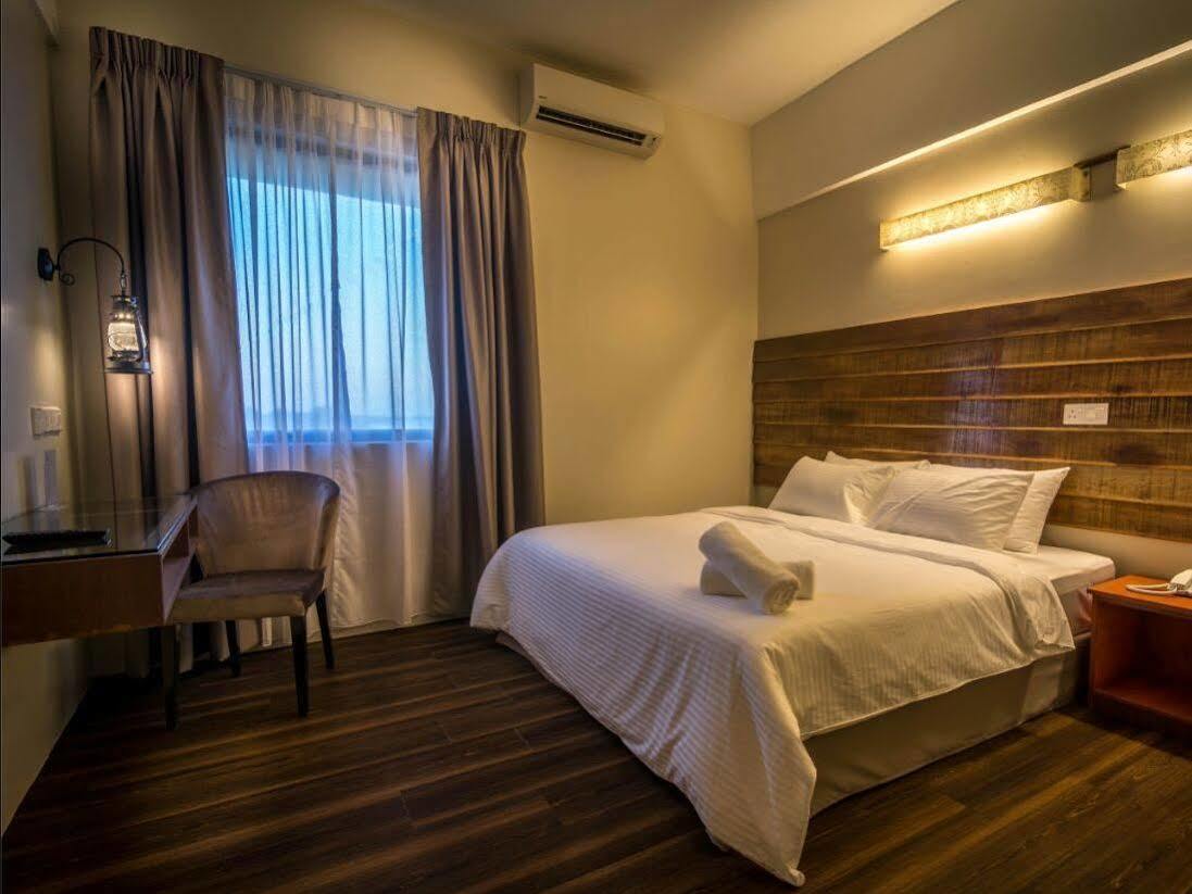 Mandurah Hotel Куантан Экстерьер фото